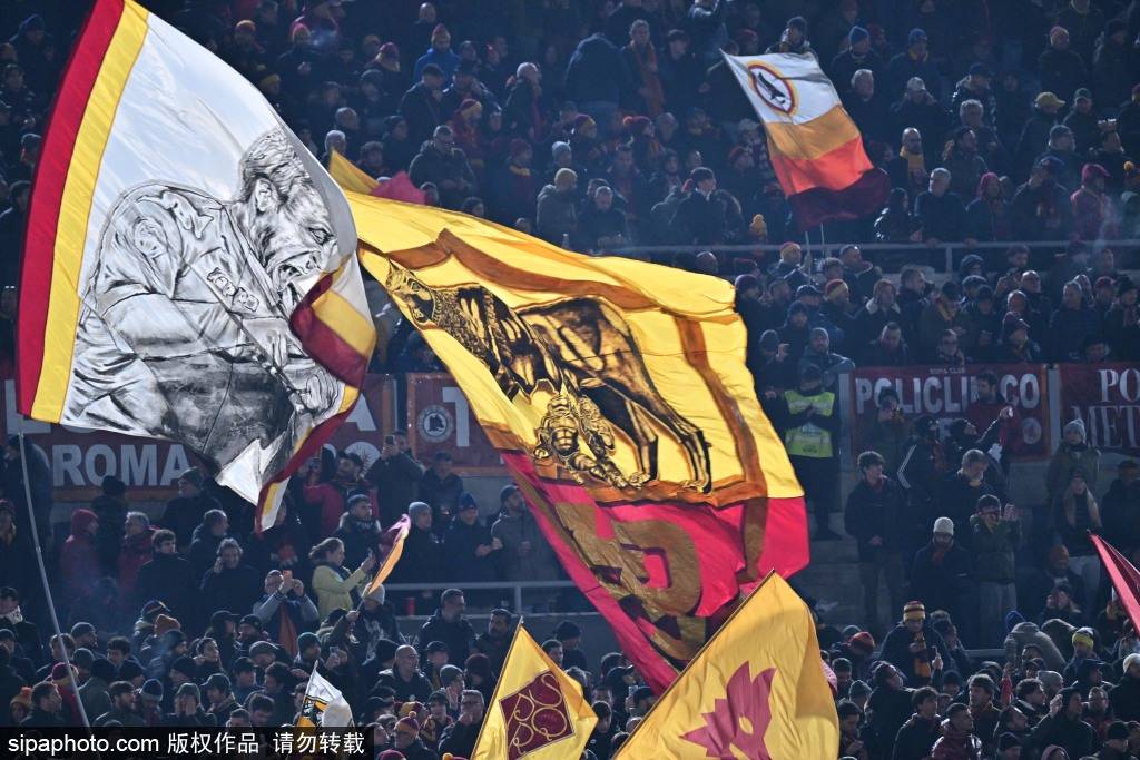 那不勒斯的双面人生：意甲连胜与欧冠失利的背后故事